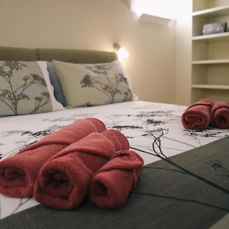 Romana Apartment *