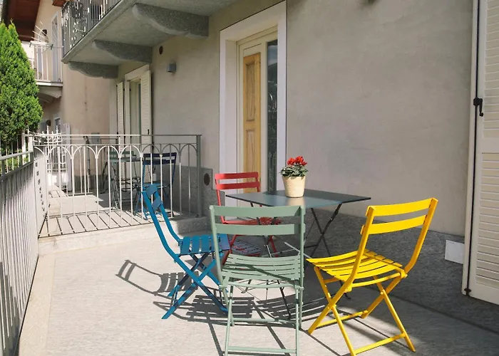 Romana * أَويستا