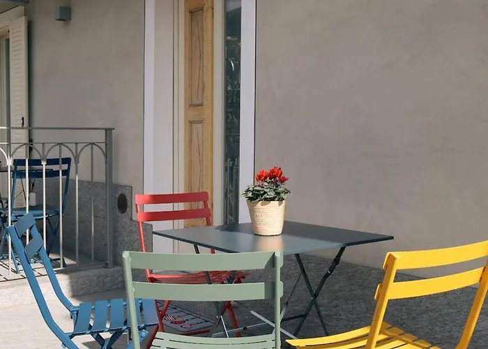 Romana أَويستا