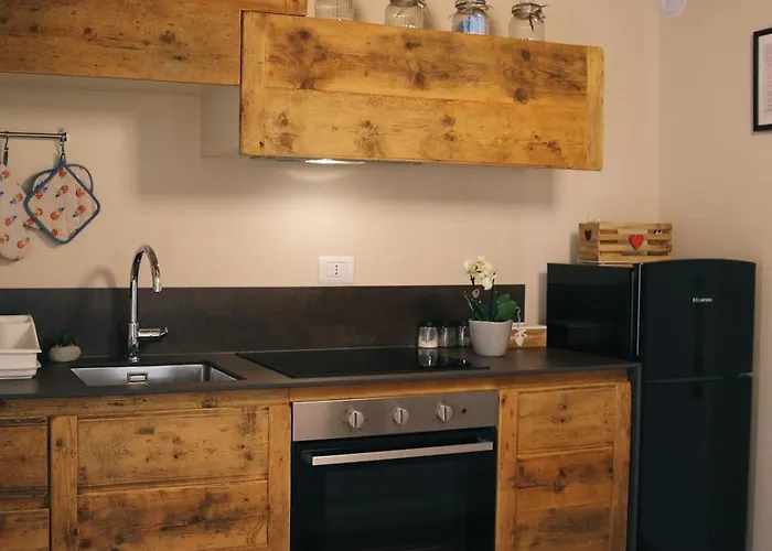 Romana * أَويستا