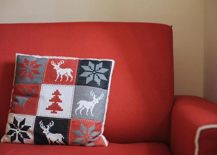 Romana أَويستا