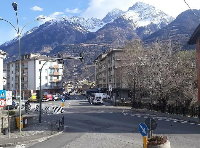 Romana * أَويستا